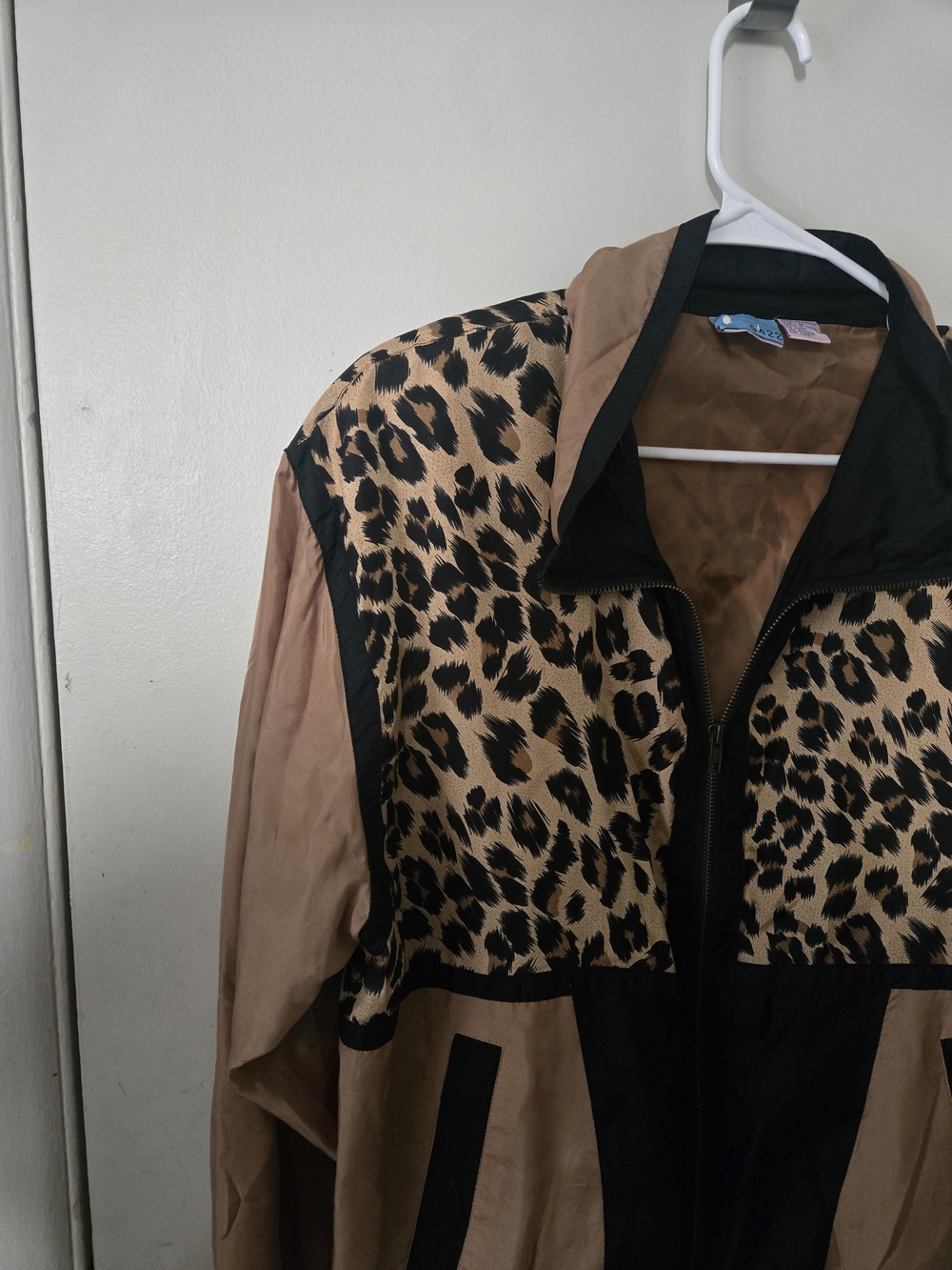 Vintage 100% Silk Leopard Panel Tan Bomber Jacket - Picture 2 of 5